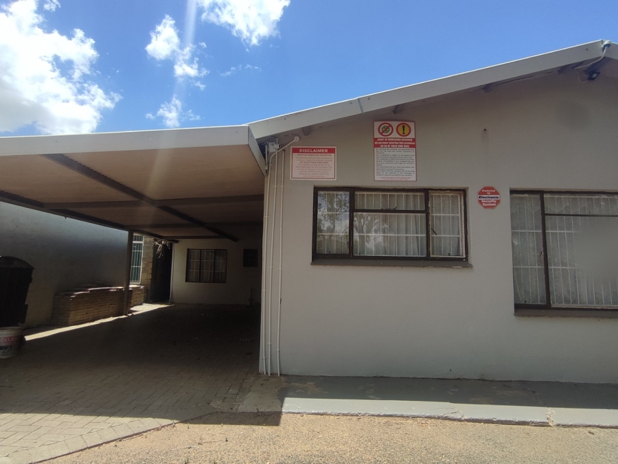 10 Bedroom Property for Sale in Brandwag Free State
